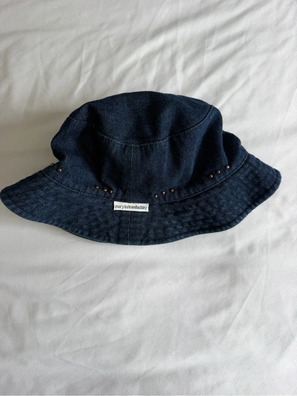 VTG Y2K Style Mary Kate and Ashley Denim Blue Metal Detail Bucket Hat